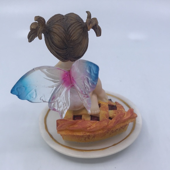 My Little Kitchen Fairies Sugar Pie Fairie by Enesco 2001 - Picture 3 of 9